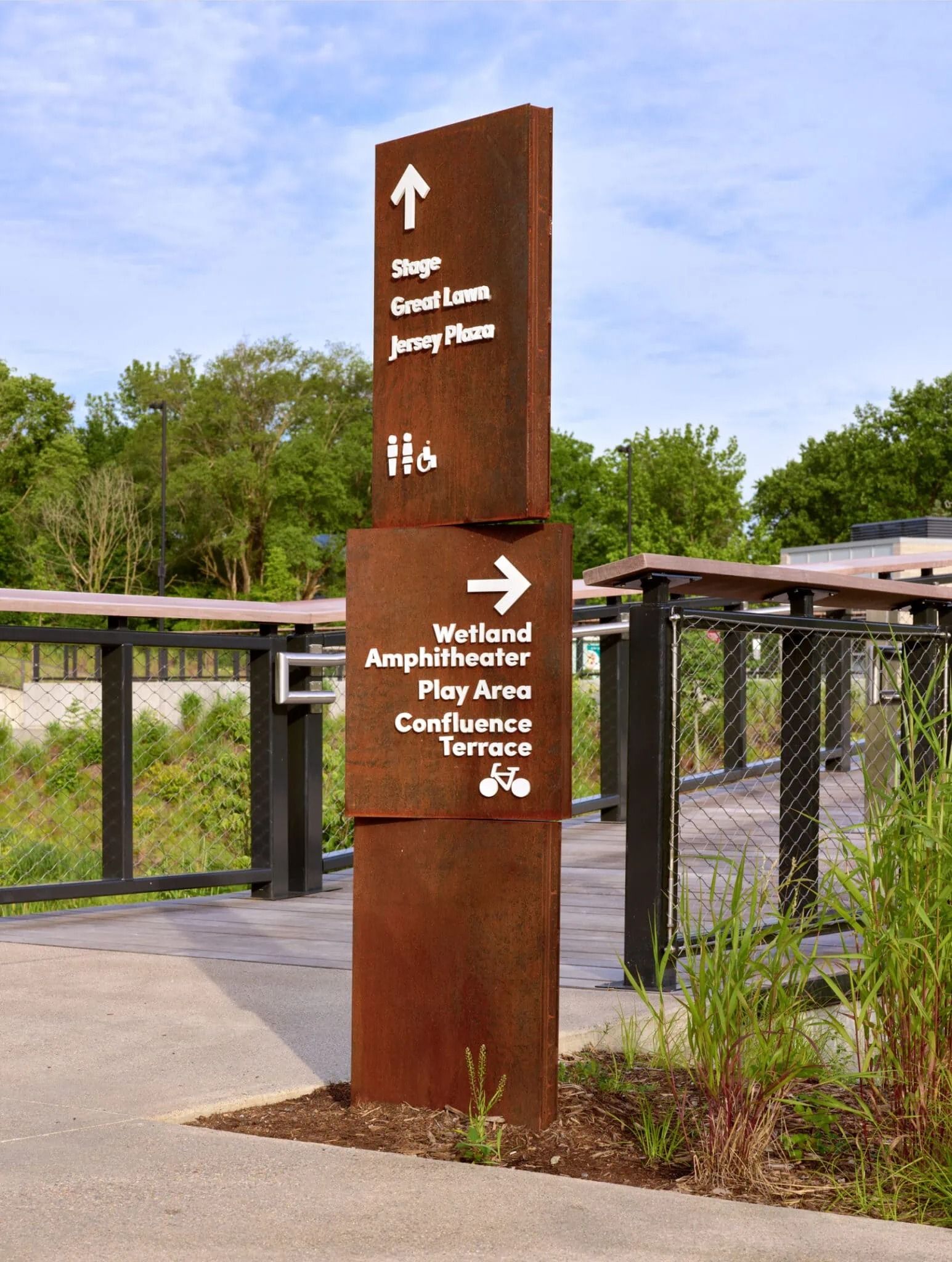 Outdoor wayfinding signage